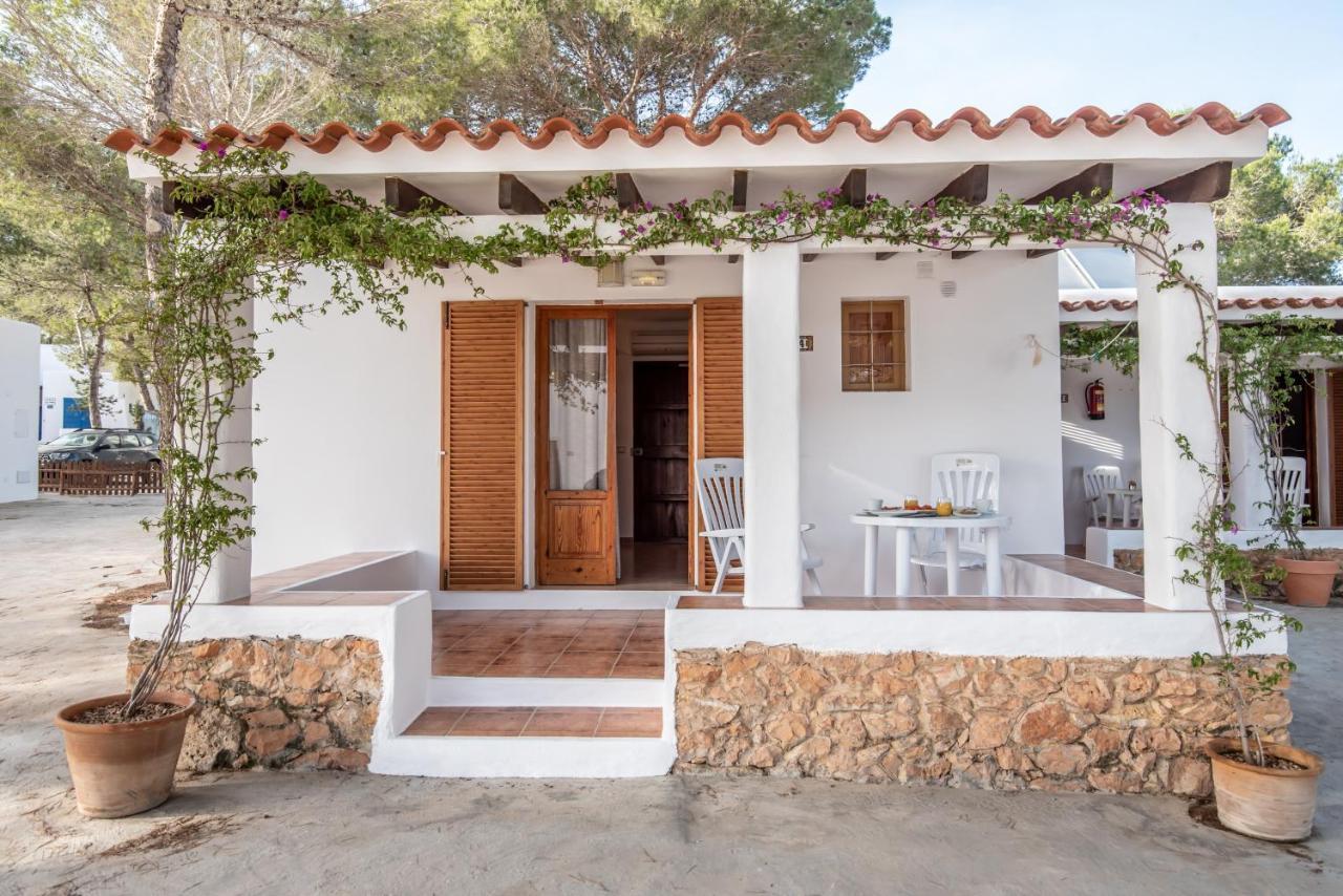 Bungalows Es Pins - Emar Hotels Playa de Migjorn Esterno foto
