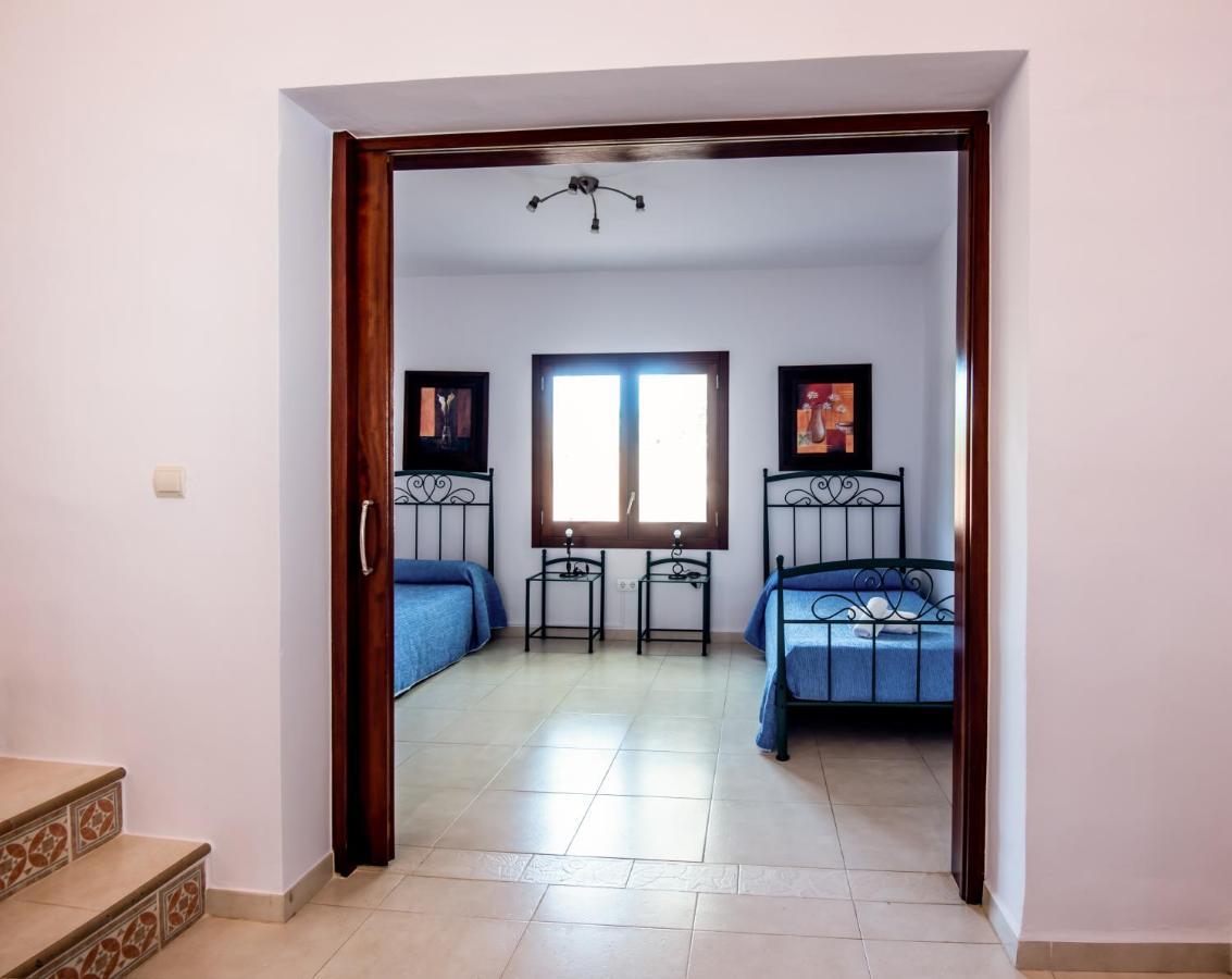 Bungalows Es Pins - Emar Hotels Playa de Migjorn Esterno foto