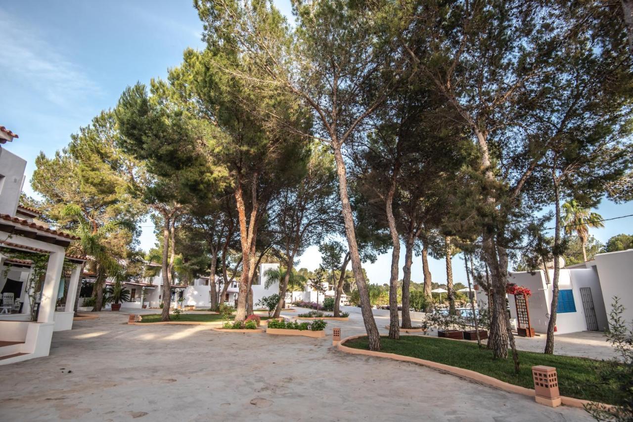 Bungalows Es Pins - Emar Hotels Playa de Migjorn Esterno foto
