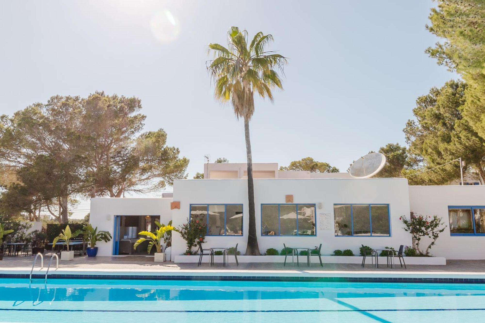 Bungalows Es Pins - Emar Hotels Playa de Migjorn Esterno foto