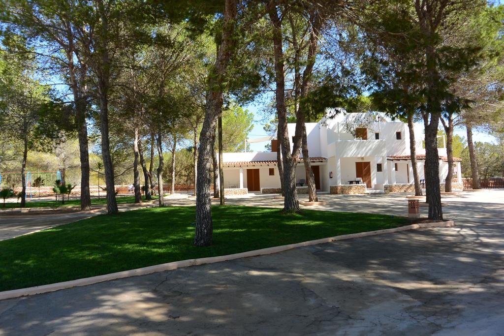 Bungalows Es Pins - Emar Hotels Playa de Migjorn Esterno foto