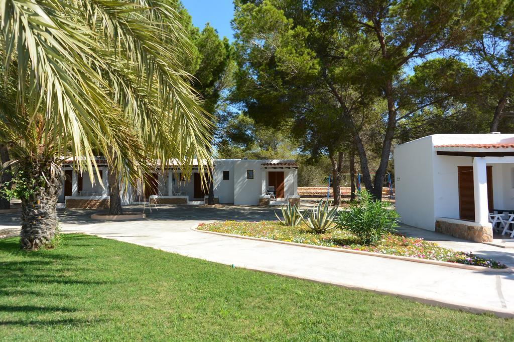 Bungalows Es Pins - Emar Hotels Playa de Migjorn Esterno foto