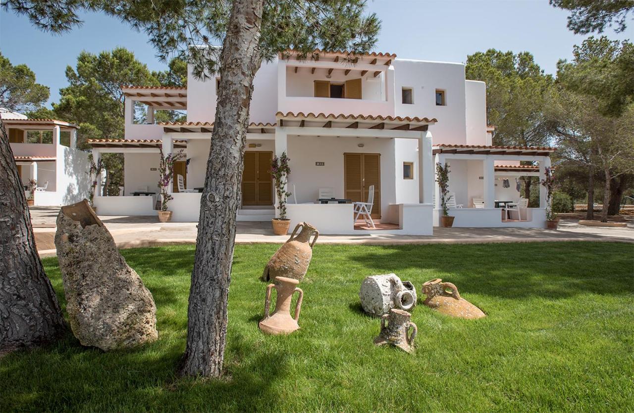 Bungalows Es Pins - Emar Hotels Playa de Migjorn Esterno foto
